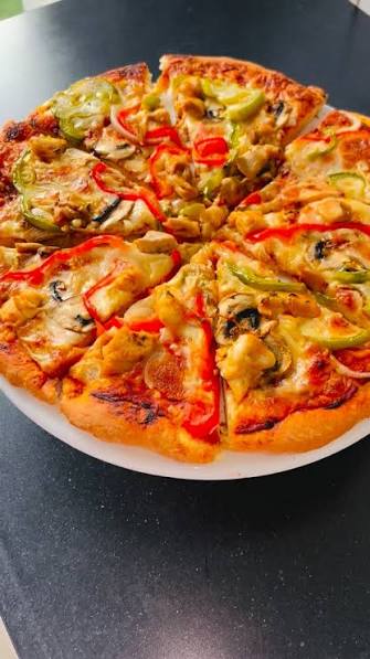Tavuklu Pizza